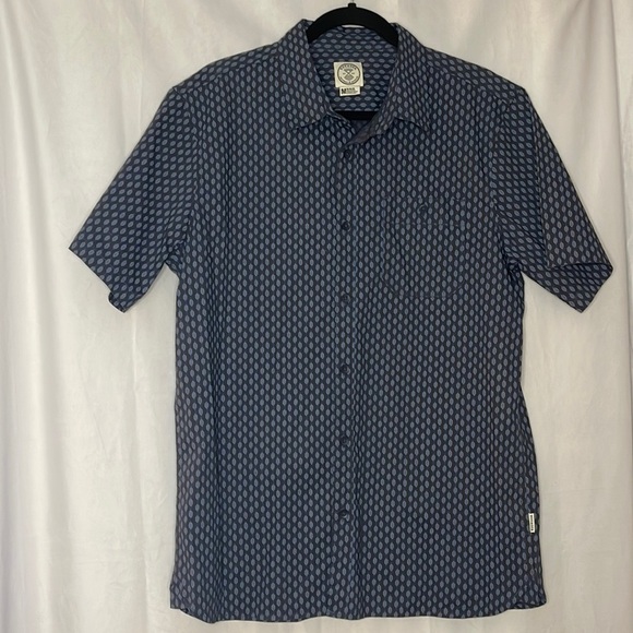 VOYAGER PATTERNED SHORT SLEEVE BUTTON DOWN (M) - Picture 1 of 8